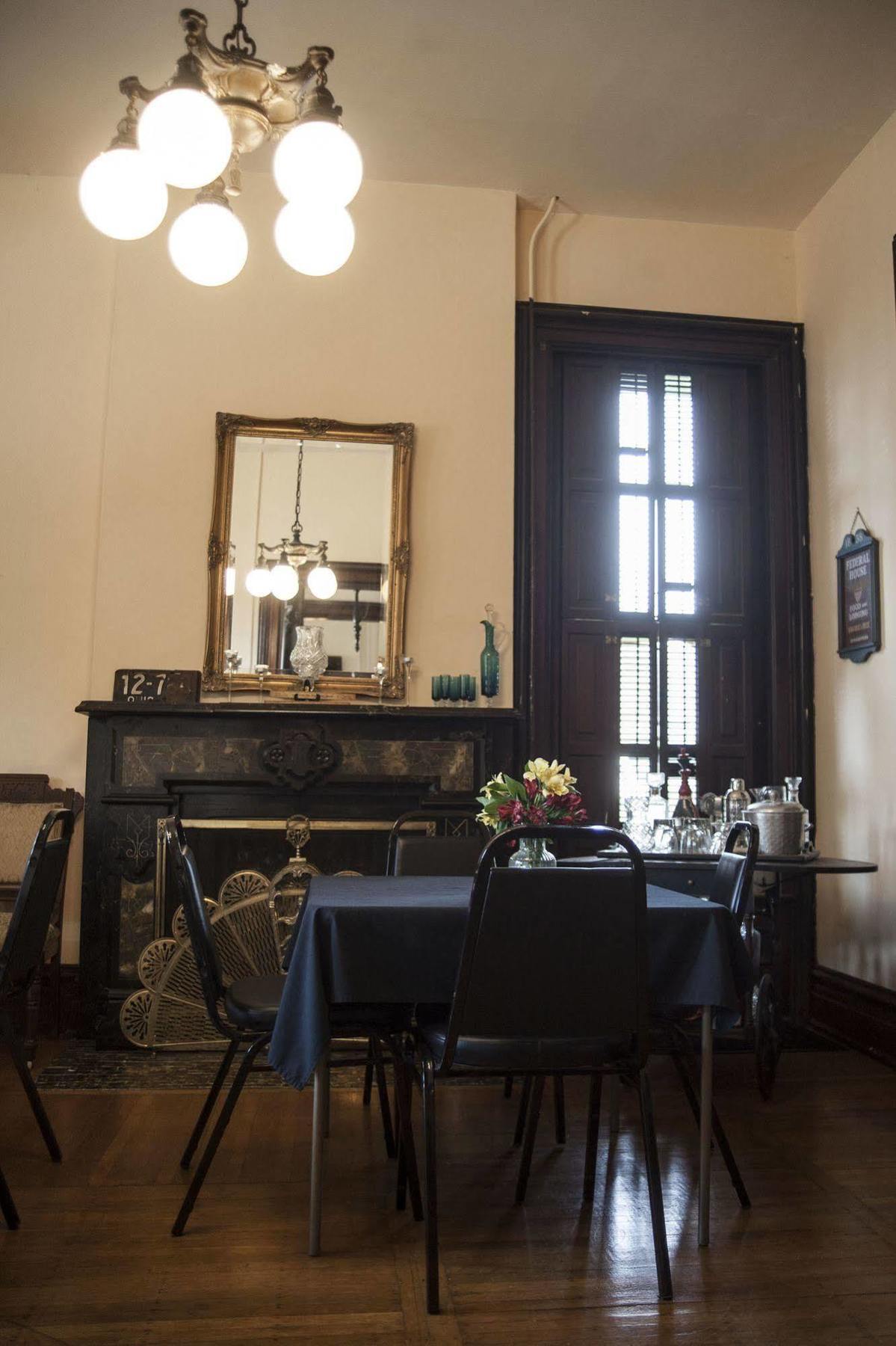 The Mitchell House Bed And Breakfast Circleville Eksteriør bilde